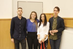 Fesztiválszervezésben próbálták ki magukat a középsikolások a Kutatók Éjszakáján